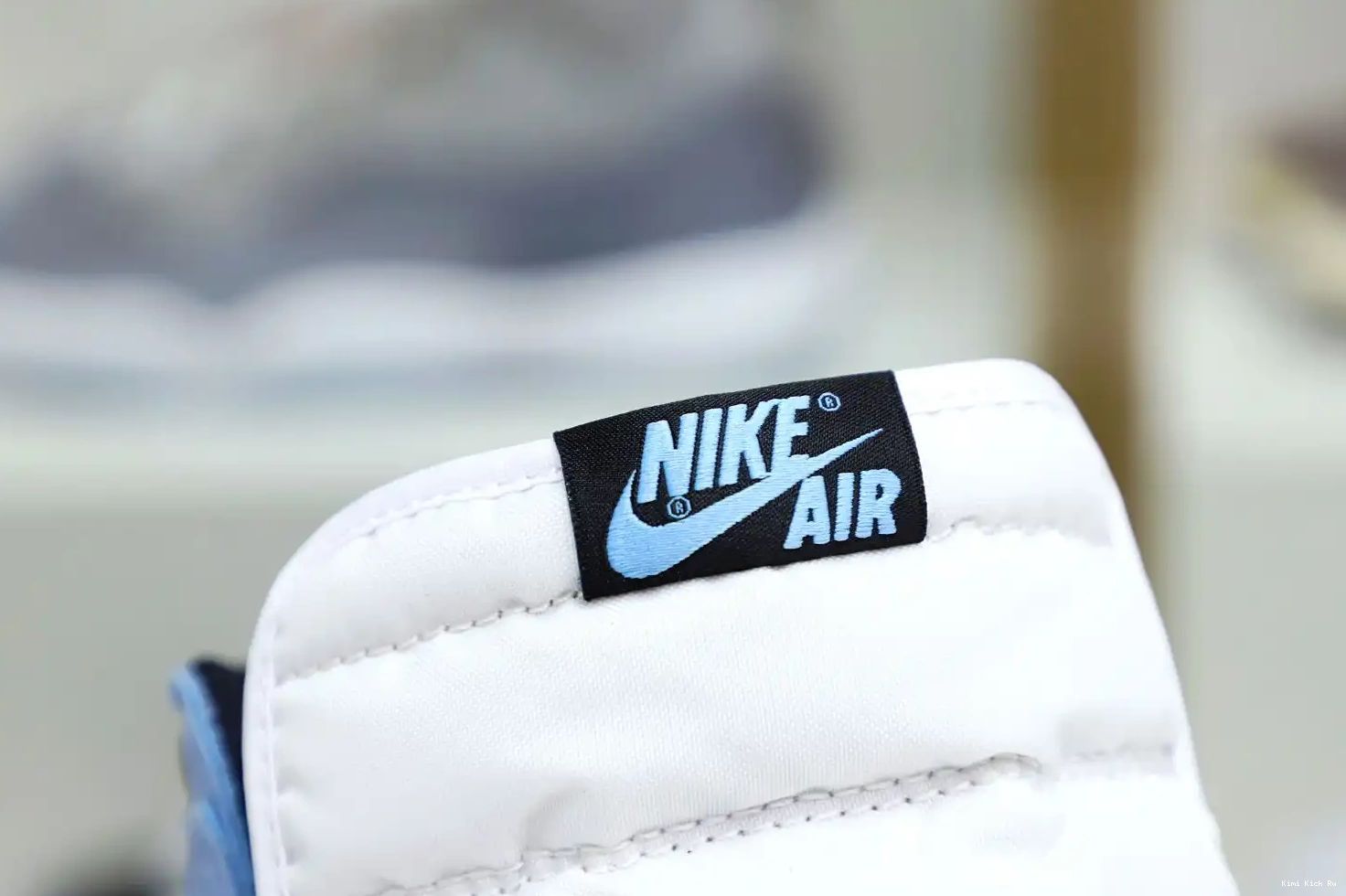 RETRO JORDAN HIGH 'UNIVERSITY AIR Kimikick OG 1 0323